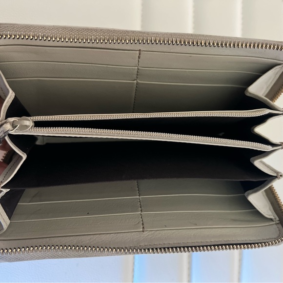 GUCCI wallet - Picture 2 of 5